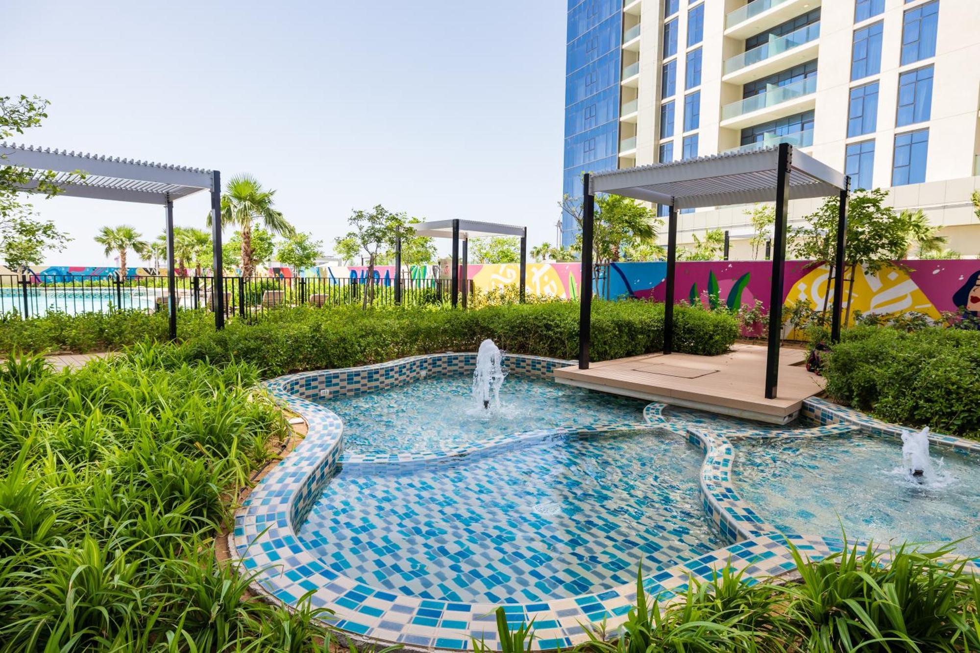 Apartment Aliving Relaxing 2br Aykon Dubai